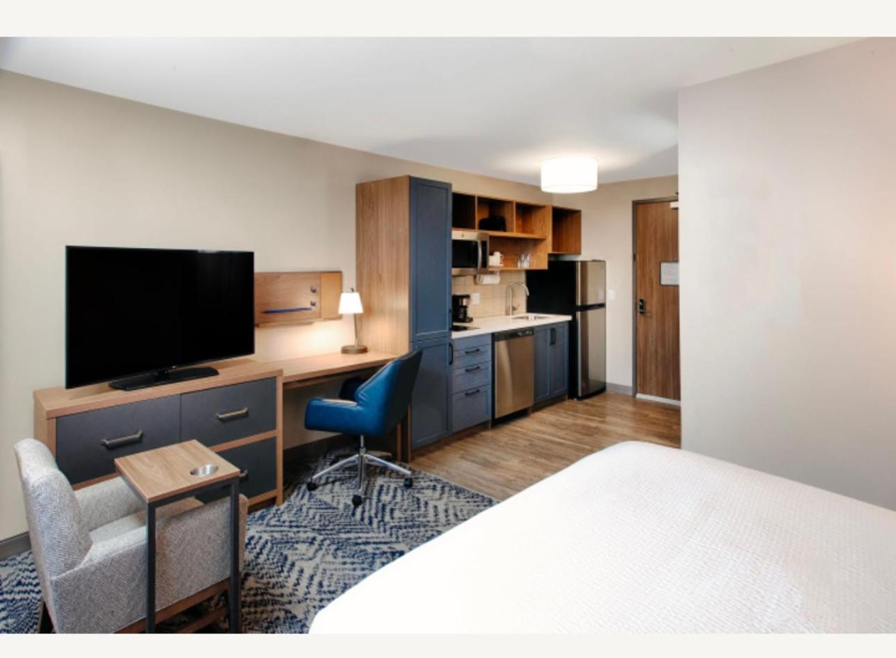 Candlewood Detroit Sterling Heights By Ihg 2*